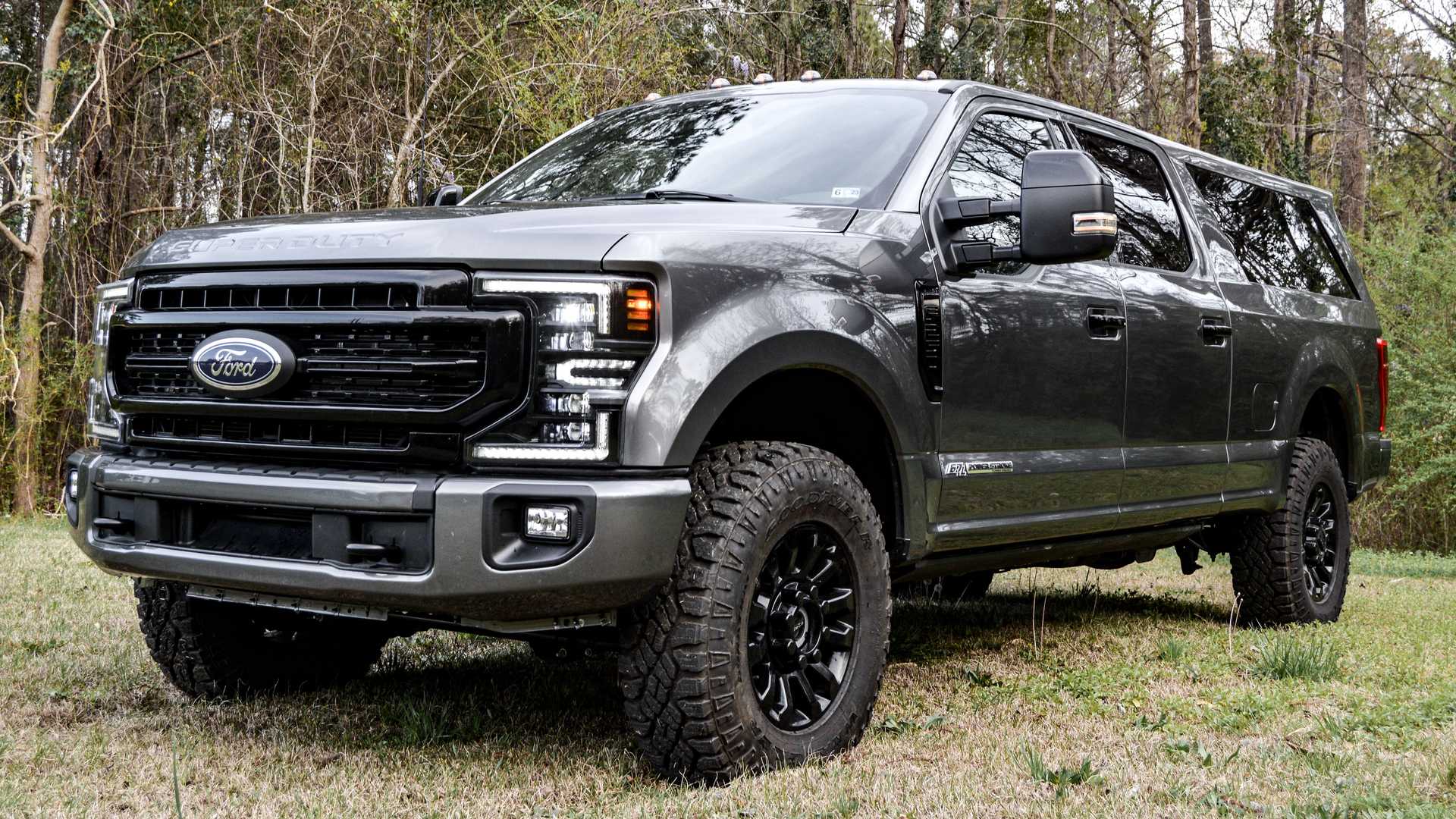 فورد F-250 تتحول إلى SUV عملاقة بداخلية 9 أفراد وقوة 475 حصان 1