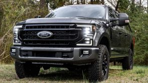 فورد F-250 تتحول إلى SUV عملاقة بداخلية 9 أفراد وقوة 475 حصان 10