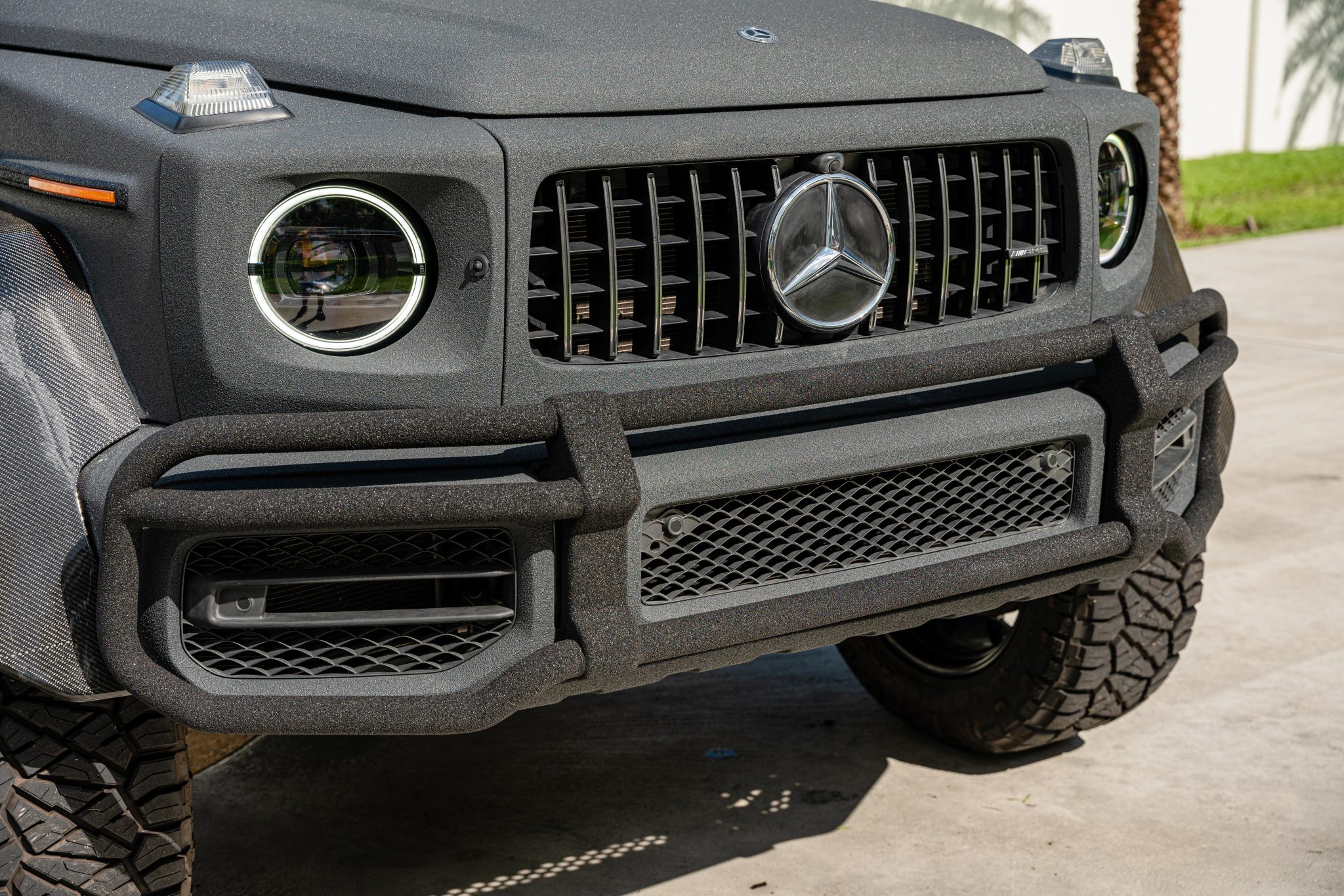 مرسيدس AMG G63 تحصل على إصدار معدل ملفت للنظر بدفع سداسي العجلات 11