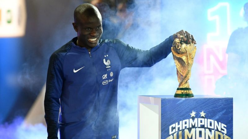 هل آن الأوان لنرى نجولو كانتي N’Golo Kanté يقتني سيارة فارهة بعد انتقاله رسمياً للسعودية؟ 3