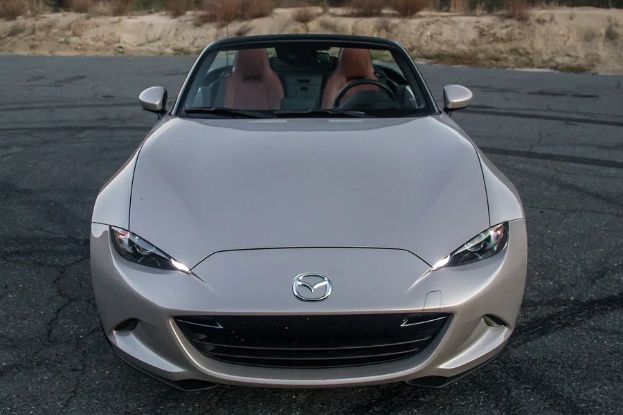 مازدا تطمئن محبي سيارة MX-5 مياتا وتؤكد أنها "لن تدمرها بالمحركات الكهربائية" 7