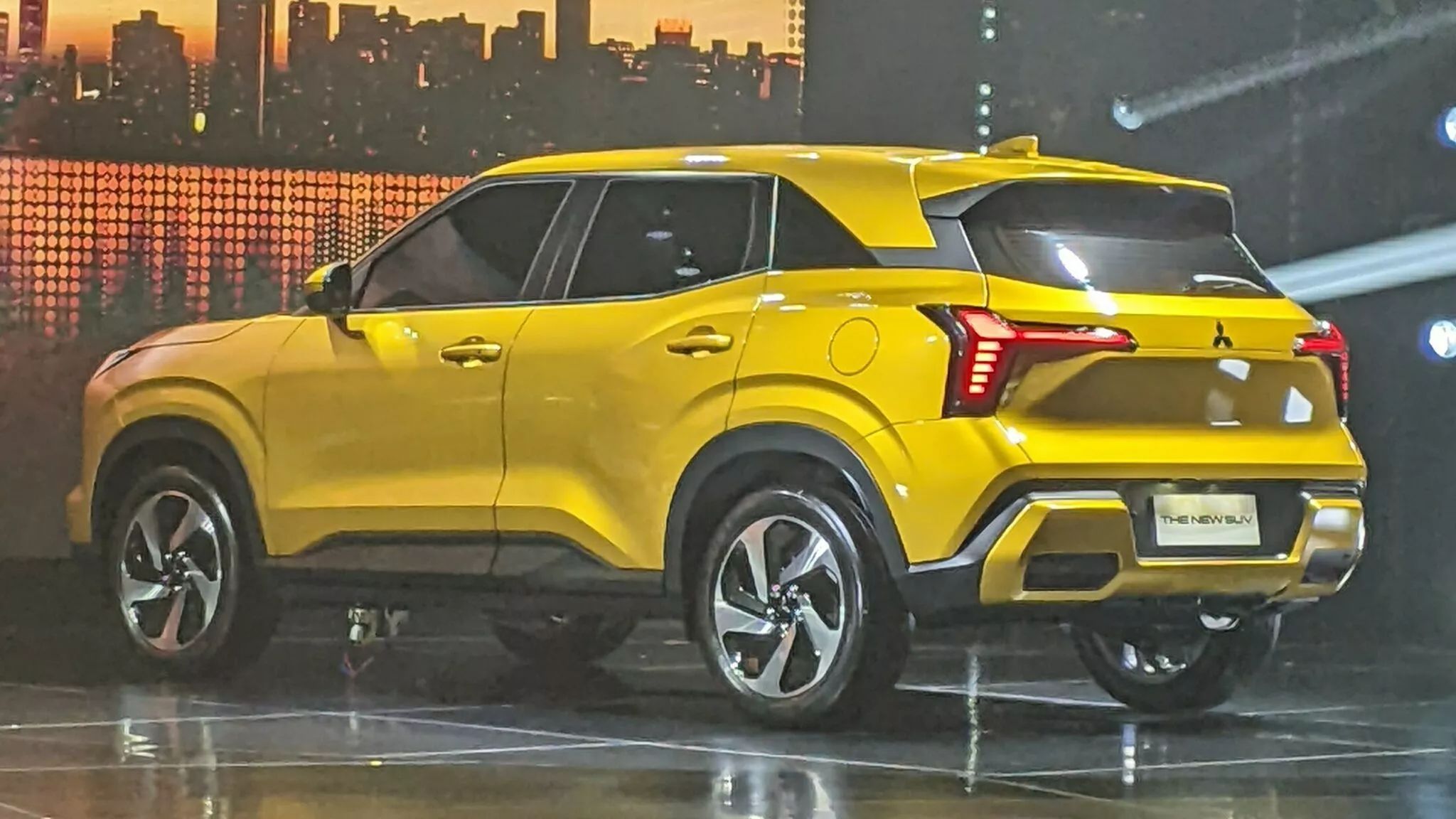 ميتسوبيشي تكشف عن SUV عضلية جديدة كلياً للأسواق الآسيوية 13