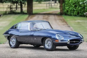 جاكوار E-Type التي وصفها رئيس فيراري بـ "السيارة الأجمل في العالم" معروضة في مزاد بقيمة 5.6 مليون ريال 6