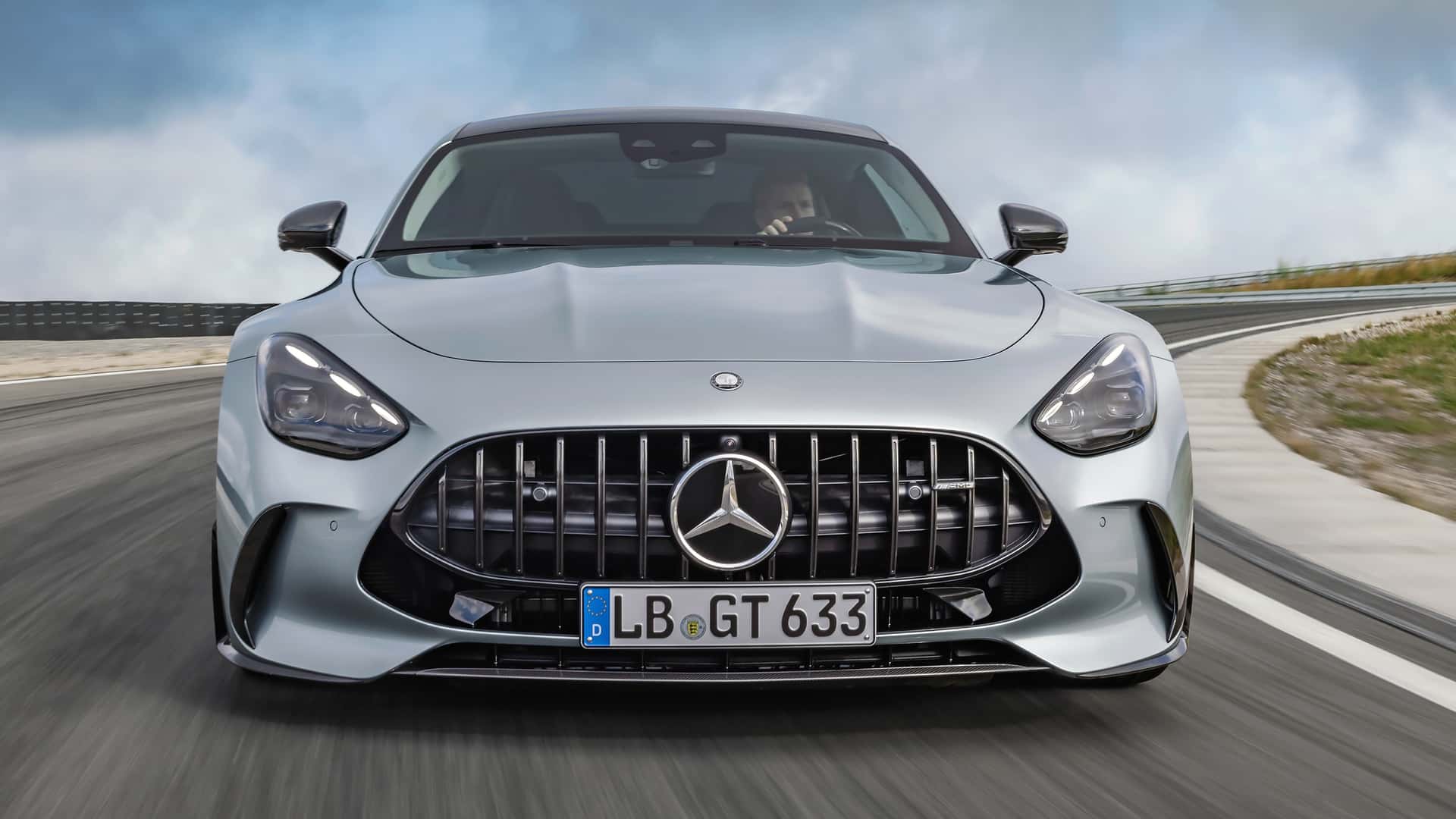 مرسيدس AMG GT 2024 كوبيه الجديدة تنطلق رسمياً بقوة قصوى 577 حصان 14