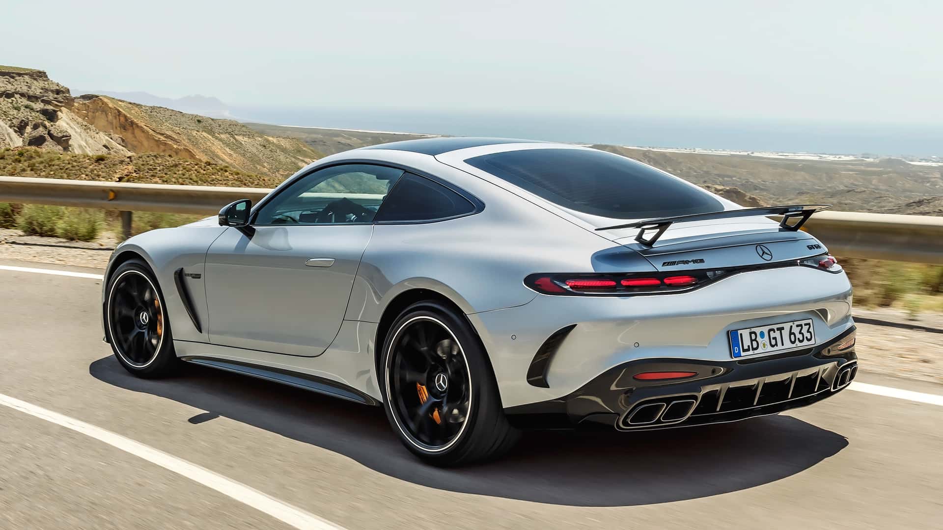 مرسيدس AMG GT 2024 كوبيه الجديدة تنطلق رسمياً بقوة قصوى 577 حصان 34