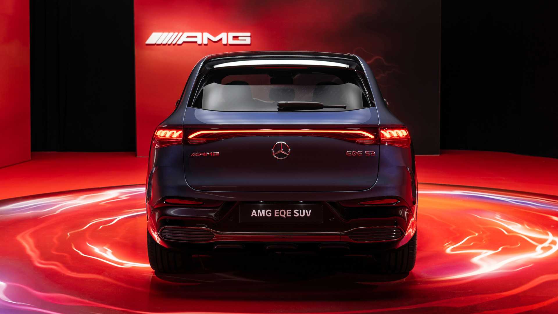 مرسيدس AMG EQE SUV الكهربائية الفاخرة بقوة 677 حصان تنطلق في الولايات المتحدة 6