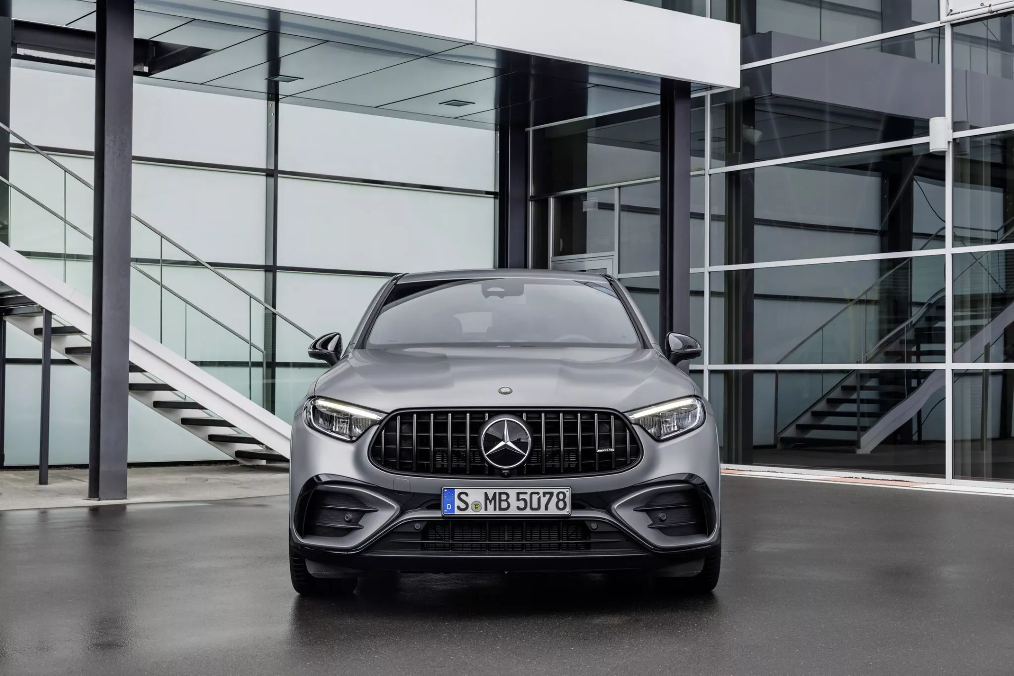 مرسيدس AMG GLC كوبيه 2024 الجديدة تنطلق بقوة تصل إلى 680 حصان 33