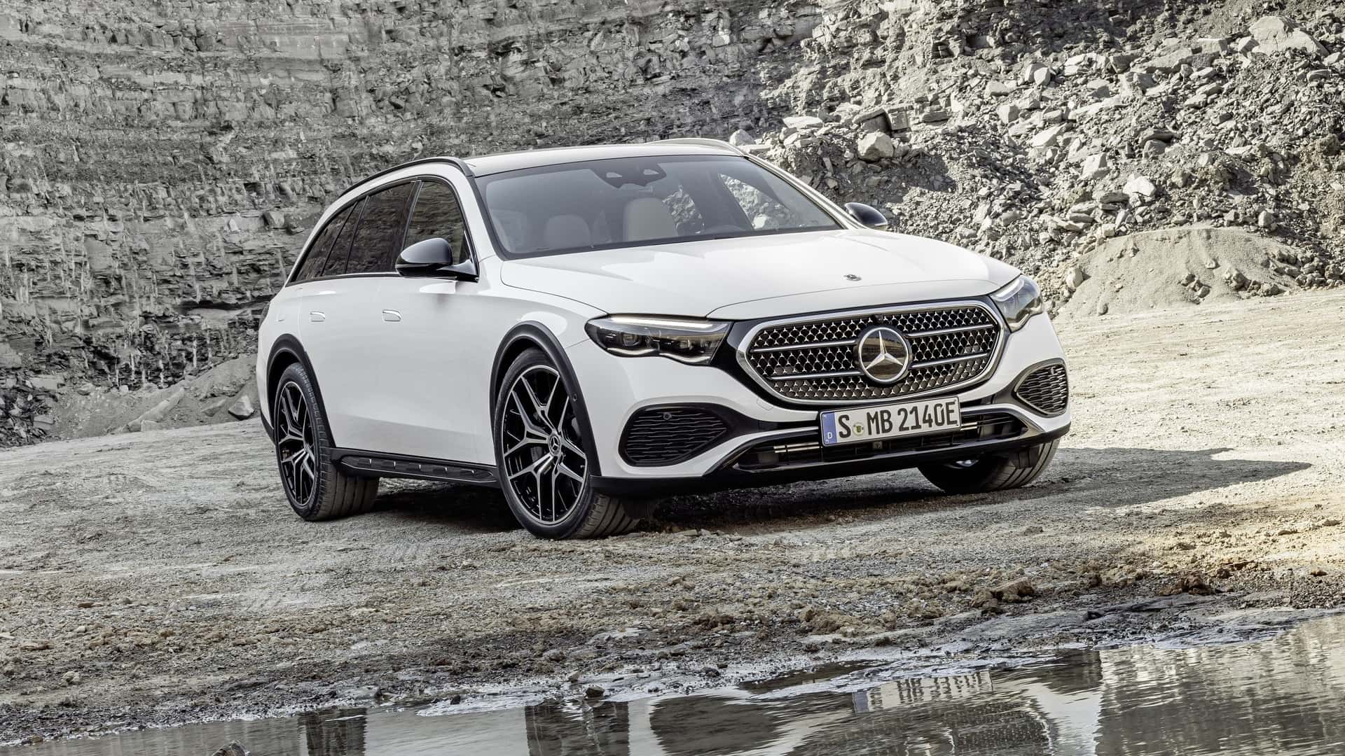 مرسيدس E-Class All Terrain الجديدة للتضاريس الوعرة تنكشف رسمياً بقوة 375 حصان 5