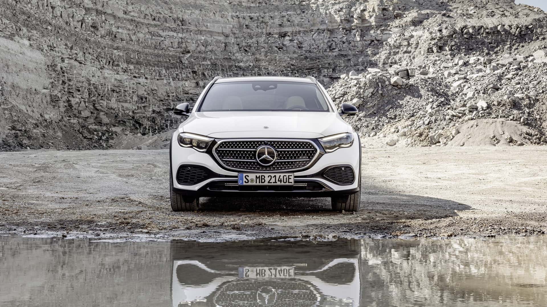 مرسيدس E-Class All Terrain الجديدة للتضاريس الوعرة تنكشف رسمياً بقوة 375 حصان 8