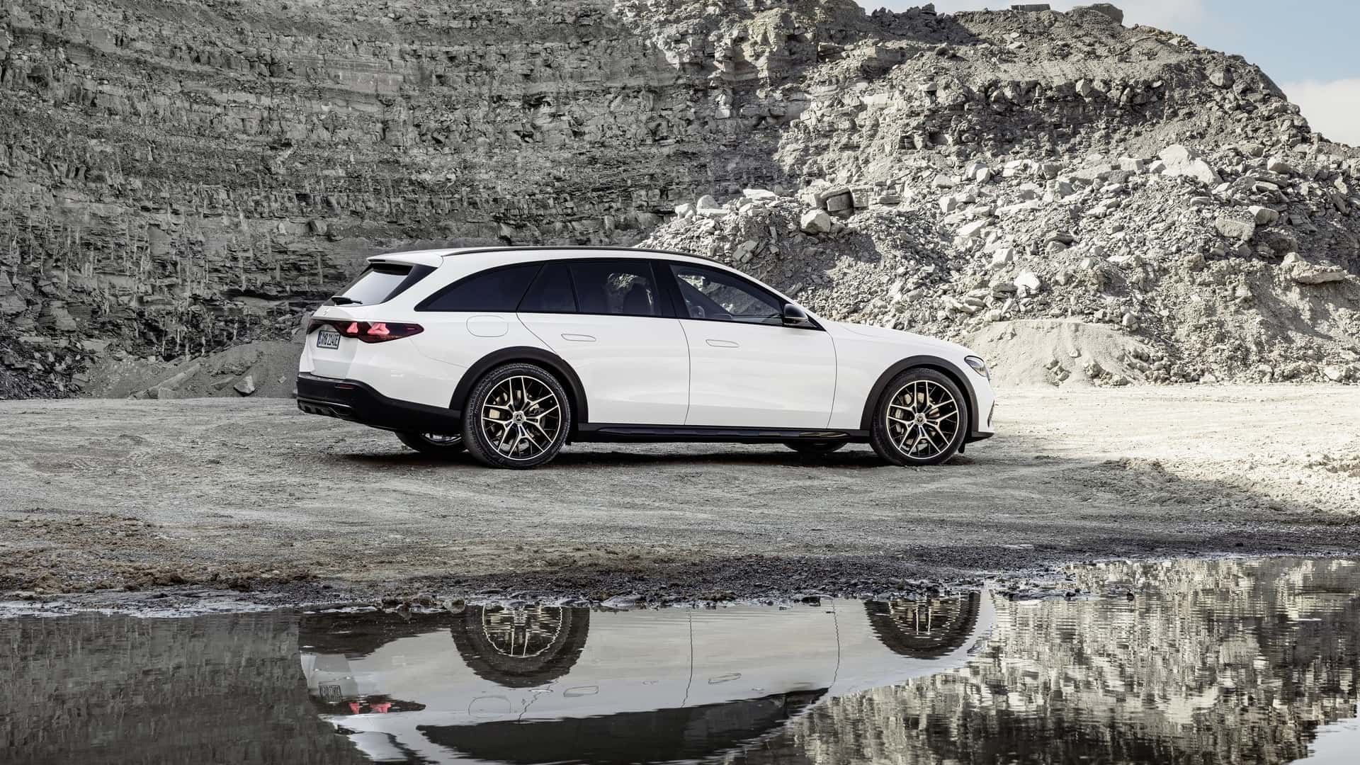 مرسيدس E-Class All Terrain الجديدة للتضاريس الوعرة تنكشف رسمياً بقوة 375 حصان 2