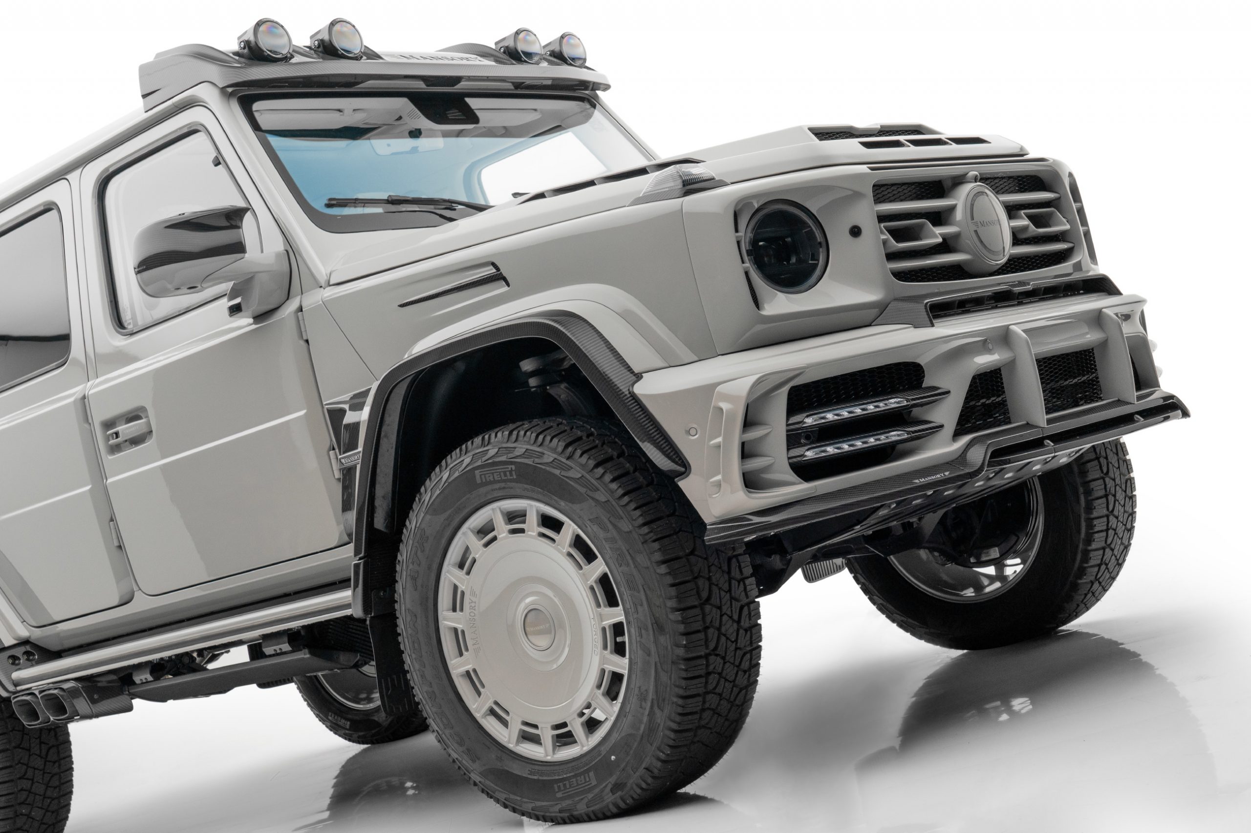 مرسيدس AMG G63 4X4 تحصل على إصدار حصري من مانسوري الألمانية بقوة 850 حصان 13