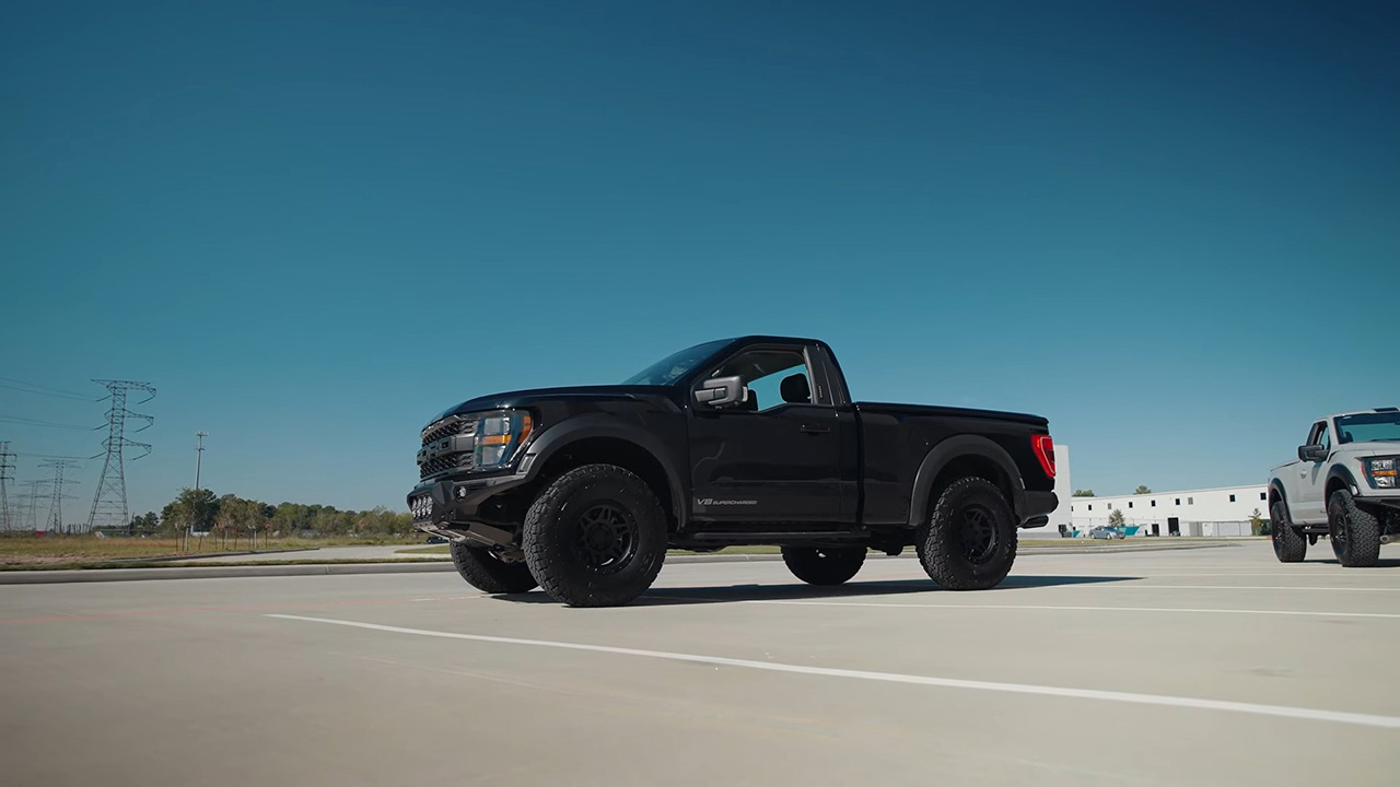 فورد F-150 تحصل على إصدار خاص معدل لعميل سعودي بسوبر تشارجر فائق وقوة 775 حصان 12