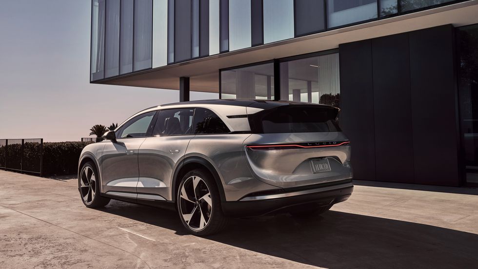 صور لوسيد جرافيتي 2025 Lucid Gravity ومزايا الـSUV الكهربائية الفاخرة 2