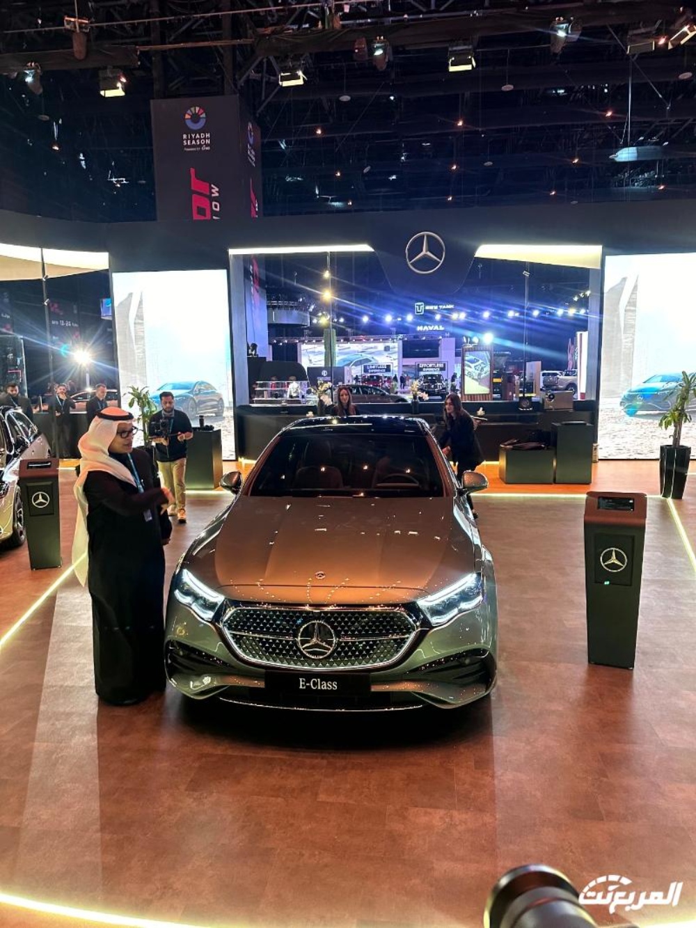 تدشين مرسيدس بنز E-Class الجديدة في معرض الرياض للسيارات 2023.. وعرض أبرز تجهيزات وأسعار موديل 2024 6