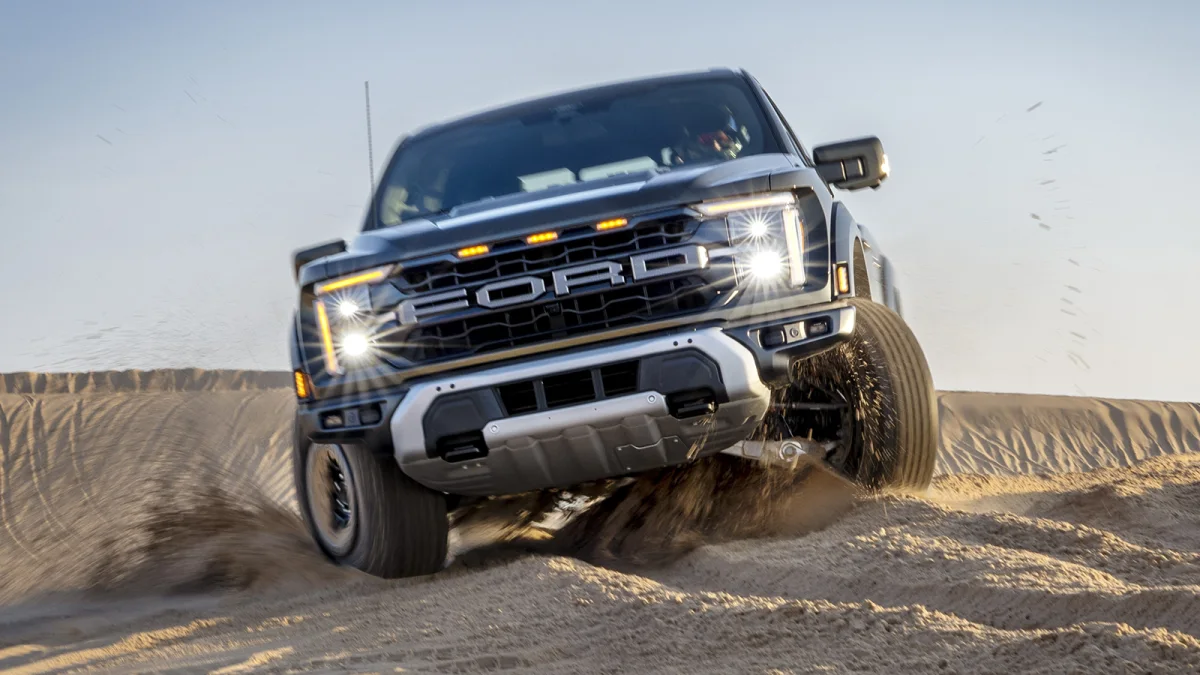 فورد F-150 رابتر R هي الآن أقوى شاحنة في التاريخ بمحرك احتراق داخلي بعد تحديث المحرك 3