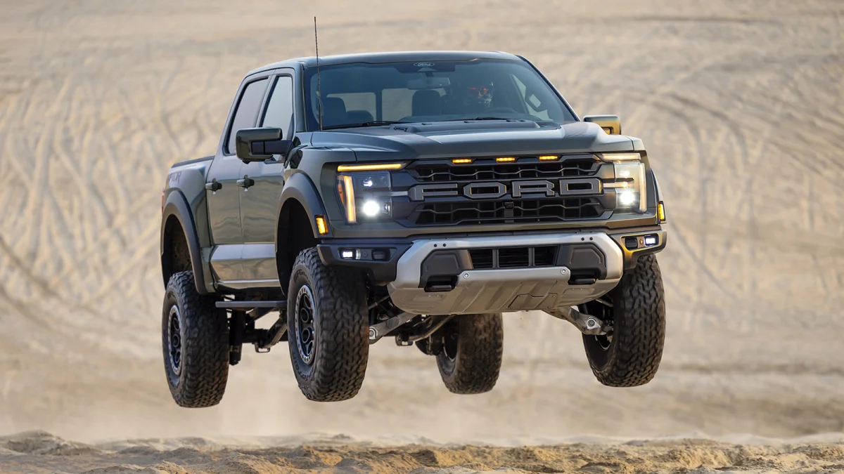 فورد F-150 رابتر R هي الآن أقوى شاحنة في التاريخ بمحرك احتراق داخلي بعد تحديث المحرك 4