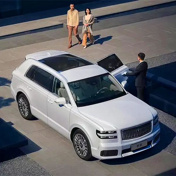 تويوتا سنشري SUV النسخة الصينية الفاخرة تظهر في أول صور رسمية 6