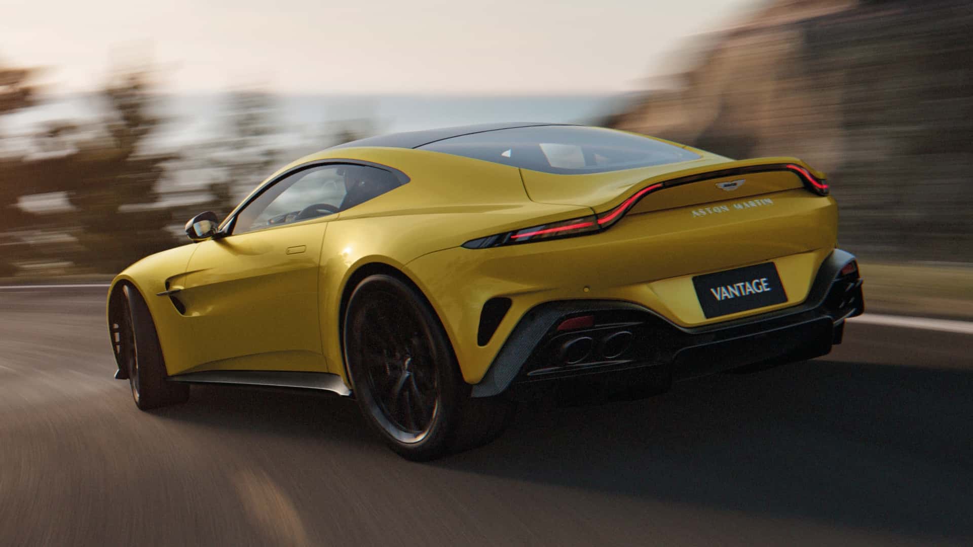 تحتوي هذه الصورة على سمة alt فارغة؛ اسم الملف هو 2025-aston-martin-vantage-3.jpg