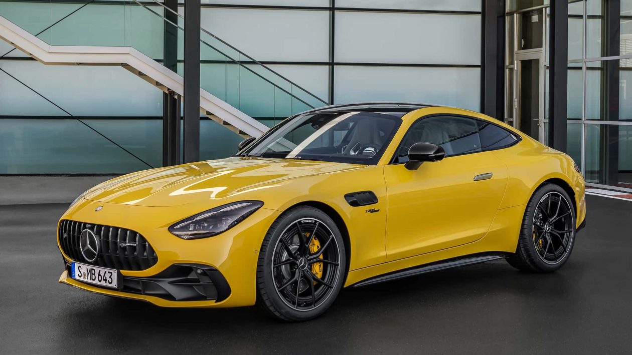 مرسيدس AMG تكشف الستار عن GT 43 كوبيه الجديدة بأول محرك 4 سلندر في تاريخ الموديل 11