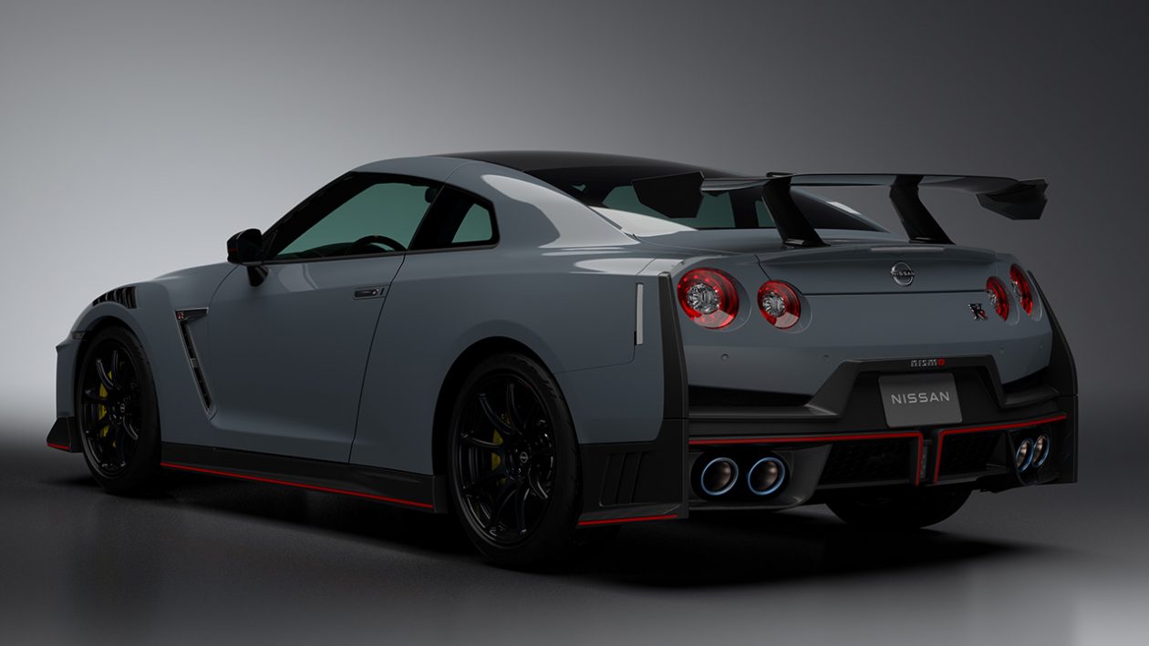 نيسان GT-R 2025