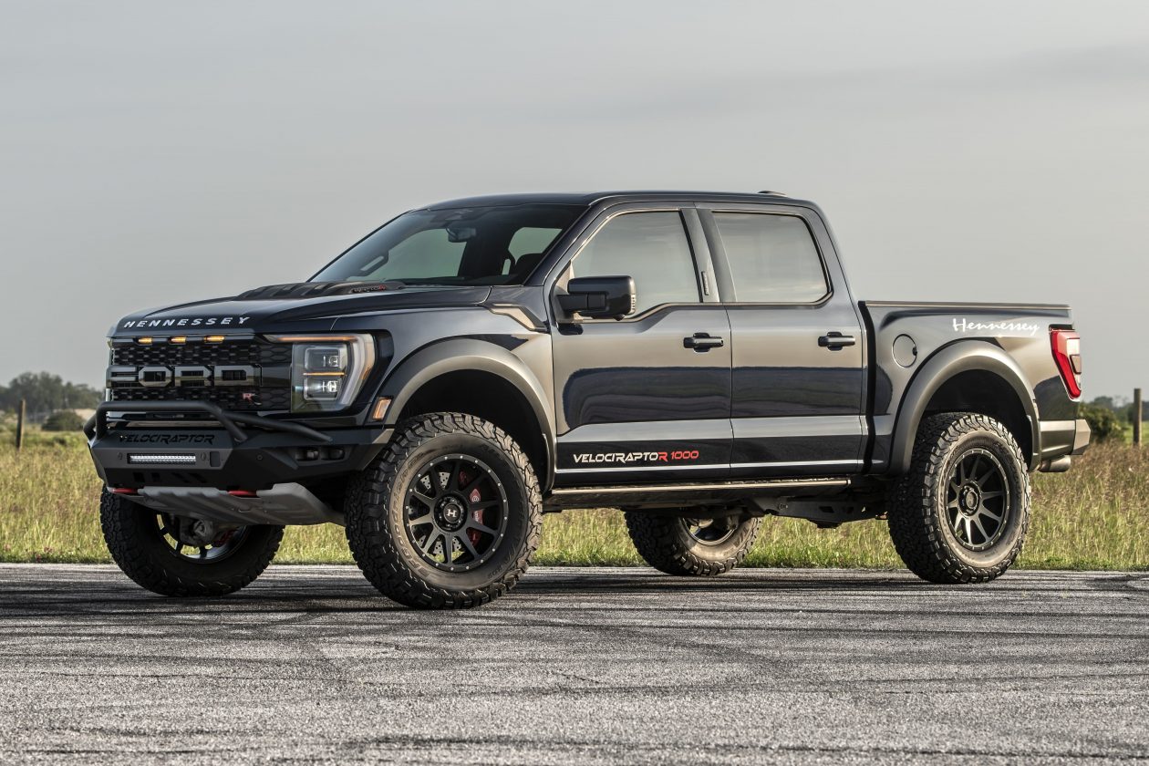 فورد F-150 رابتر R المعدلة من هينيسي بقوة تتجاوز 1,000 حصان تصل إلى خطوط الإنتاج بعدد حصري 12