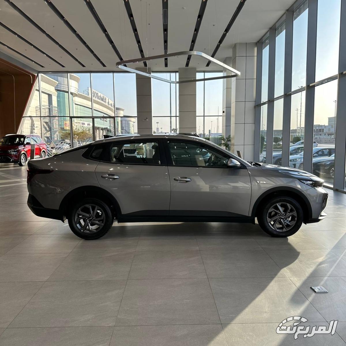 فئات كيا K3 2024 أكبر الاختلافات بين فئات السيدان الشبابية الجديدة في السعودية 2