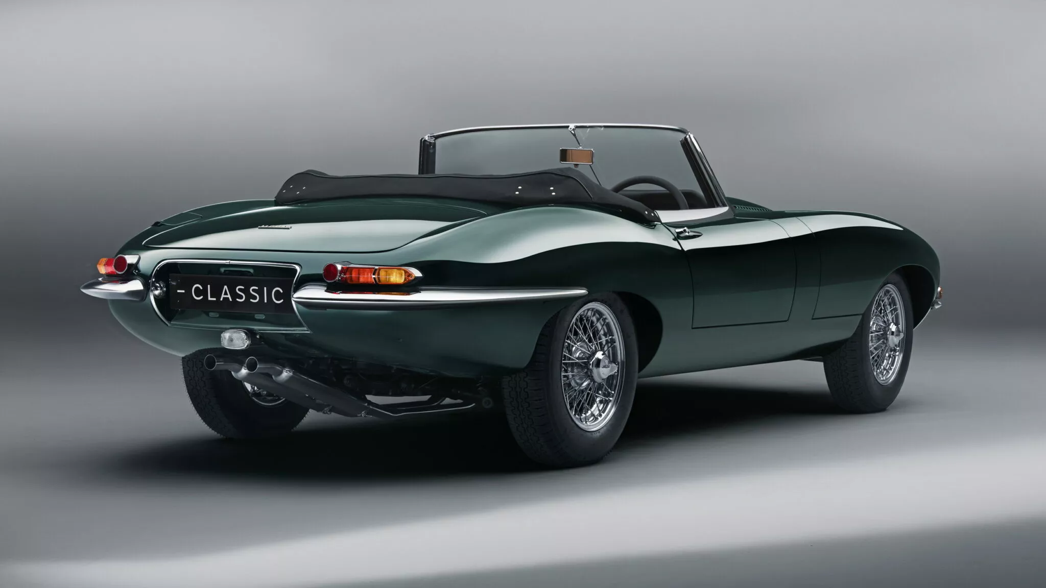 جاكوار E-Type الأسطورية