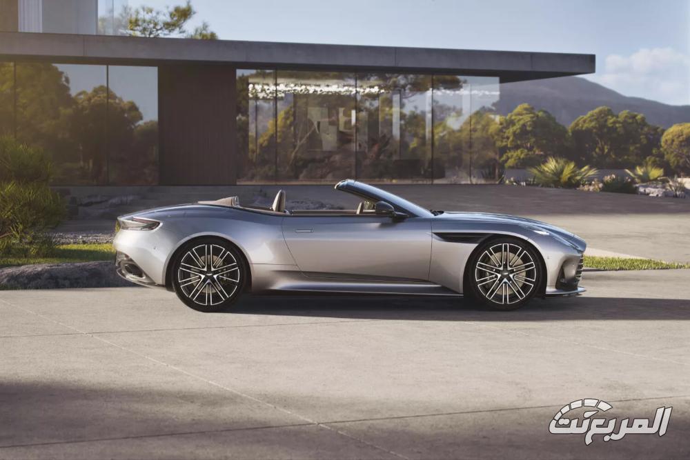 استون مارتن DB12 Volante 2025