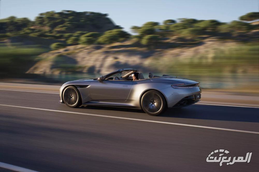 استون مارتن DB12 Volante 2025