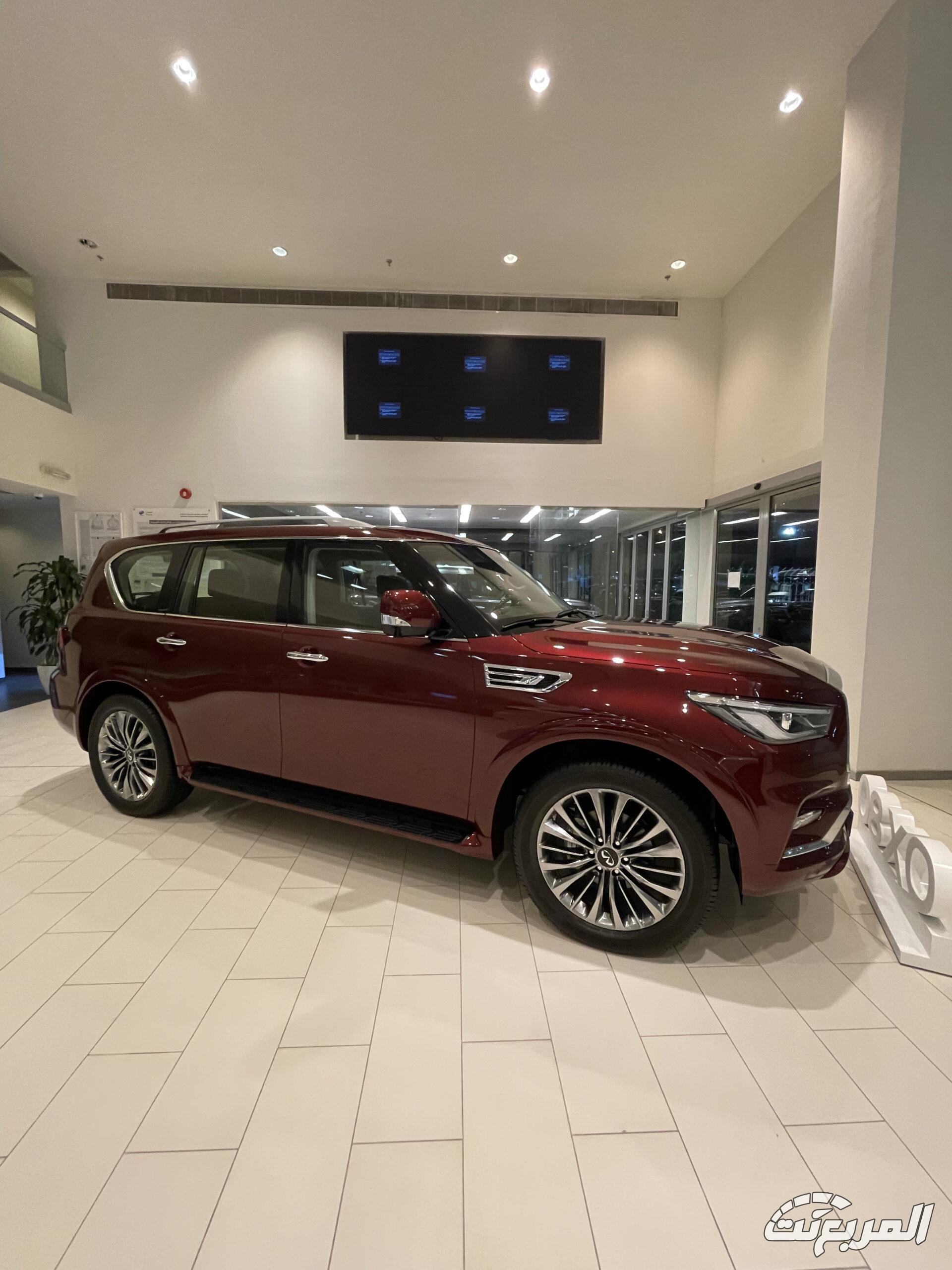 مواصفات انفينيتي QX80 2025 بجميع الفئات والأسعار المتوفرة وأبرز العيوب والمميزات