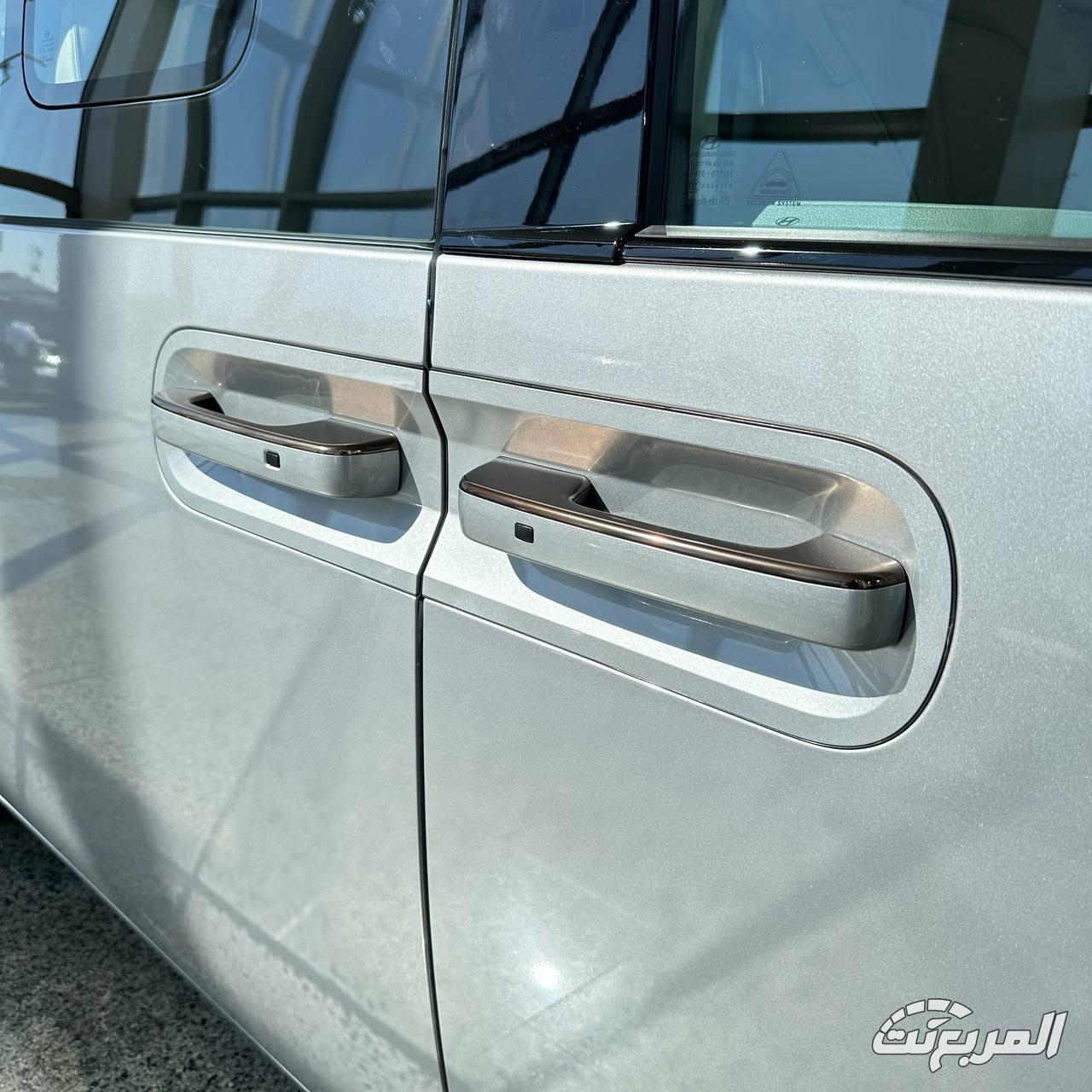هيونداي ستاريا 2025 23