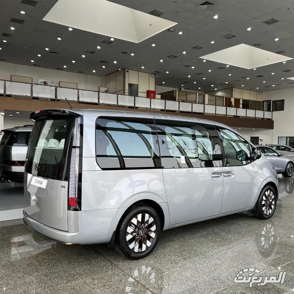هيونداي ستاريا 2025 30