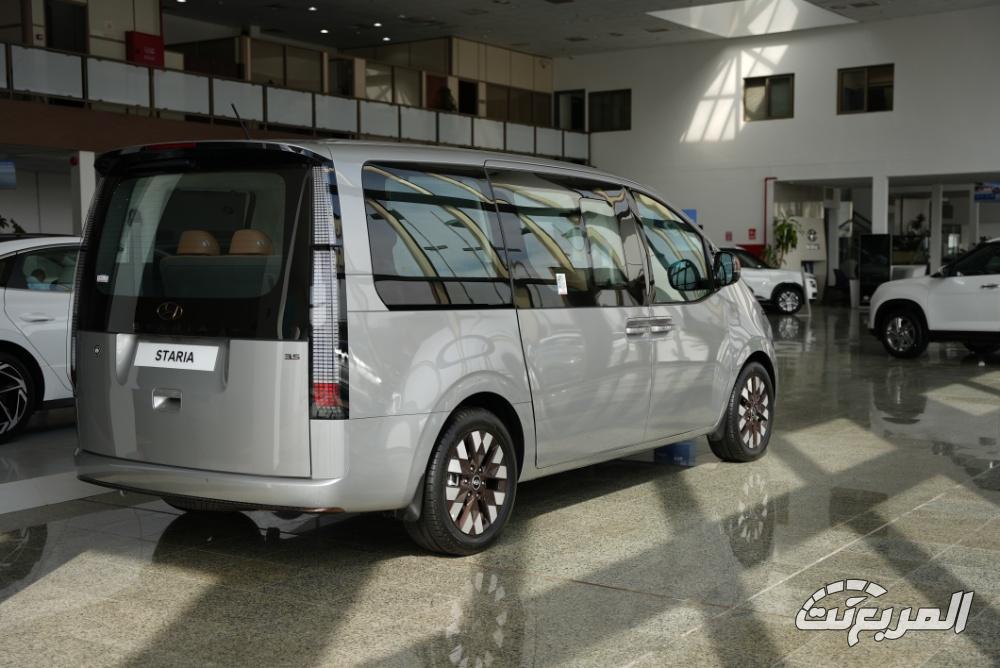 هيونداي ستاريا 2025 35