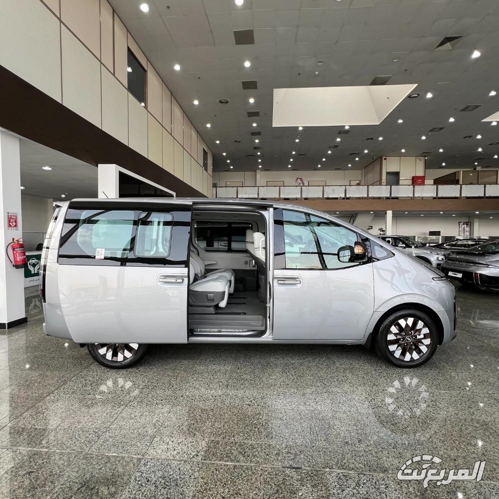 سعر هيونداي ستاريا 2025 54