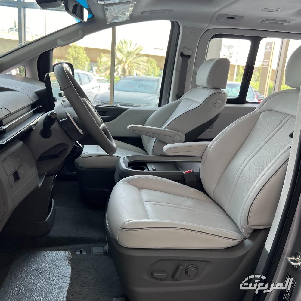 هيونداي ستاريا 2025 72