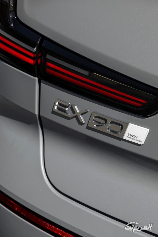فولفو EX90 2025