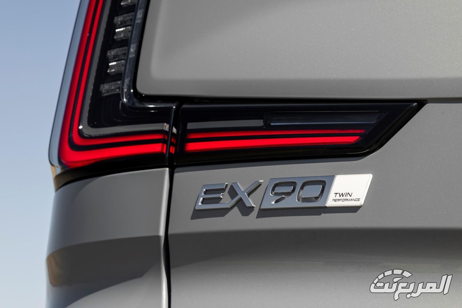 فولفو EX90 2025