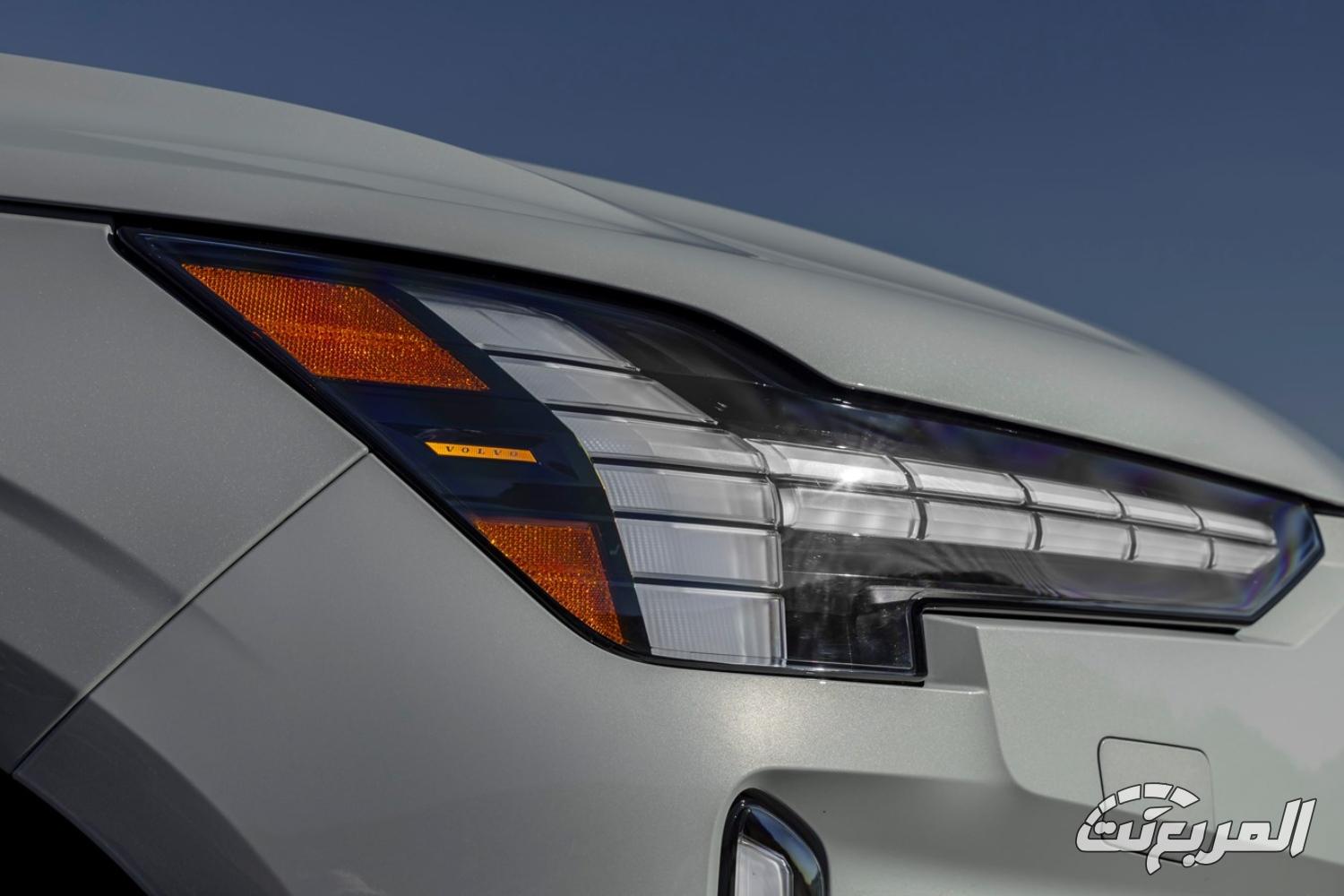 فولفو EX90 2025