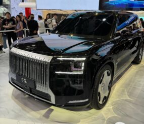 زيكر 9X موديل 2026 هي SUV هايبرد فاخرة تهدف لمنافسة رولزرويس كولينان ومايباخ GLS 11