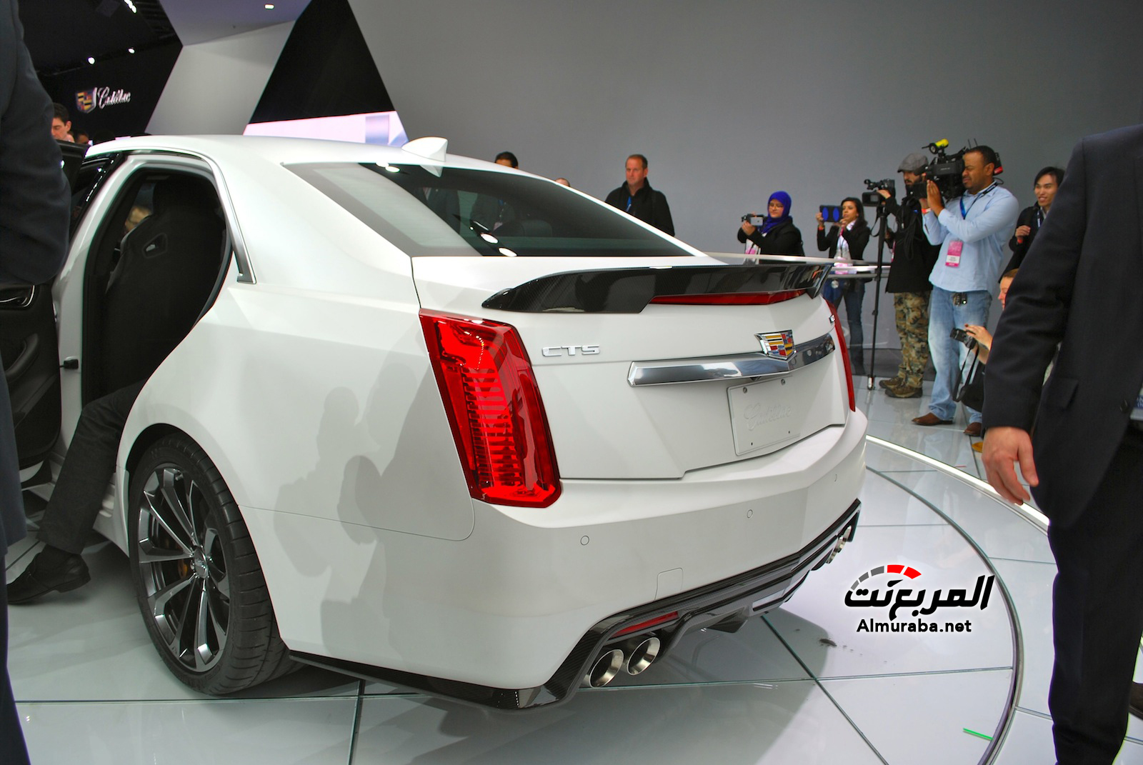 Cadillac_CTSV_Live07