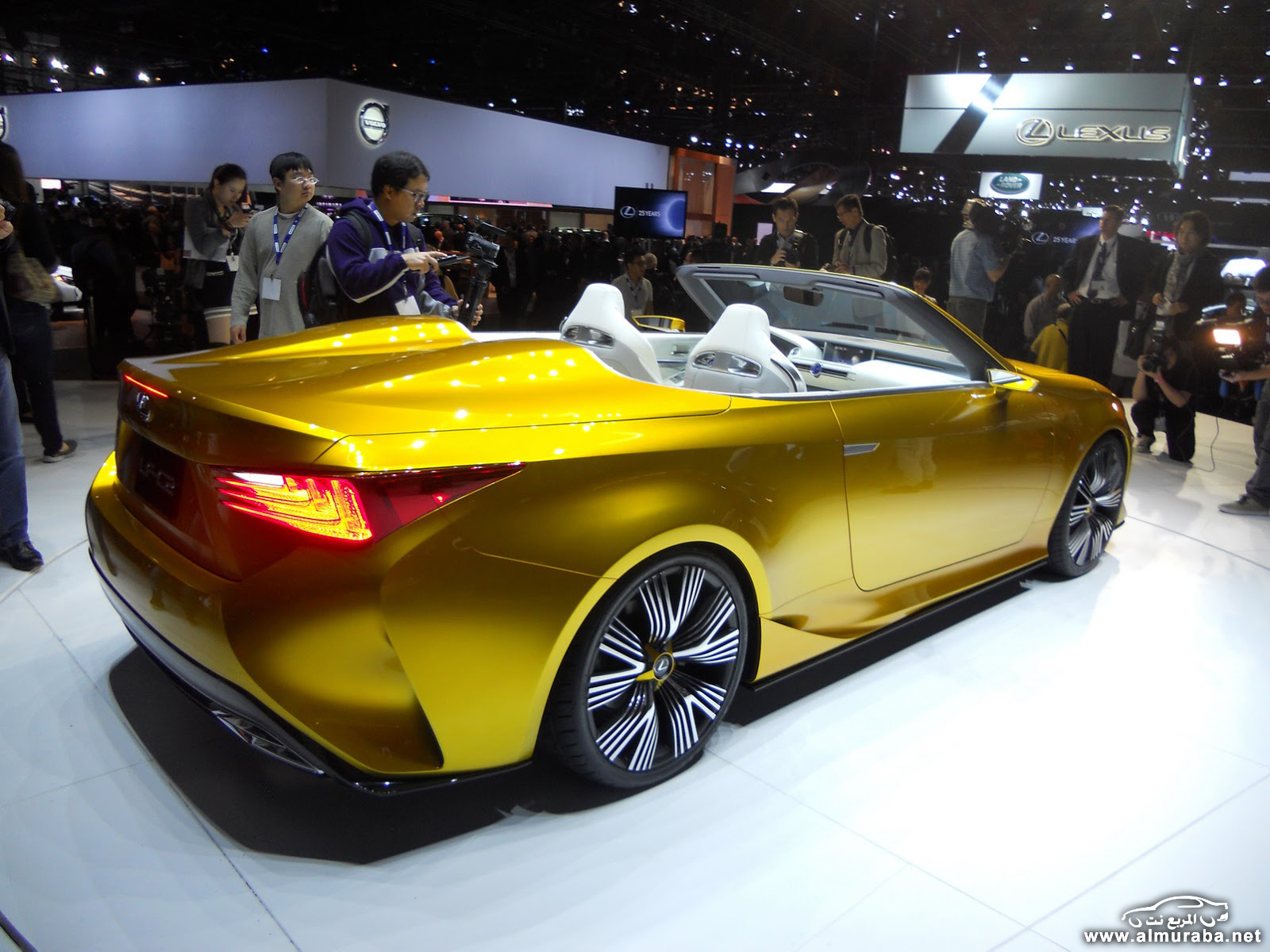 Lexus-LF-C2-4Concept-