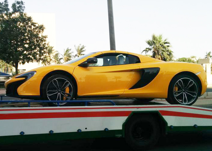 التقاط "صورة" لوصول أول نسخة مكلارين 650S في مدينة جدة Mclaren 650S 1