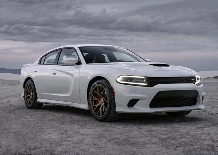 دودج تشارجر 2015 Hellcat اس ار تي الجديدة أقوى وأسرع سيارة سيدان في العالم