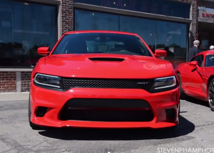 دودج تشارجر هيلكات اس ار تي 2015 الجديدة ذو الامكانيات الضخمة تصلح للعائلة! Dodge Charger