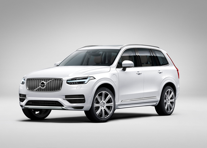 فولفو تكشف عن أول سياراتها الجديدة XC90 SUV 2015 بنظام المساعدة لتفادي الحوادث