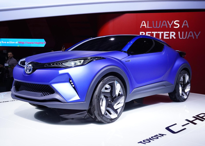 تويوتا سي-اتش ار كونسبيت الكهربائية تظهر في معرض باريس للسيارات Toyota C-HR 4