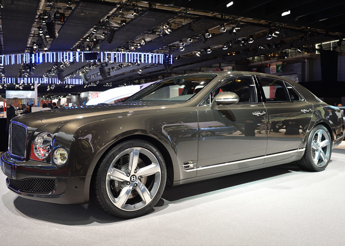 بنتلي مولسان 2015 بالتطويرات الجديدة تأتي بقوة 530 حصان "صور ومواصفات" Bentley Mulsanne 5