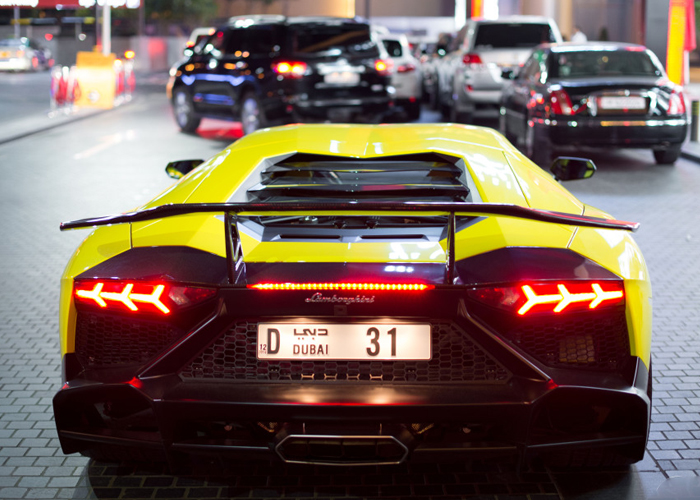 “بالصور” لامبورجيني افنتادور ال-بي-720-4 النسخة الخمسين في دبي Lamborghini Aventador