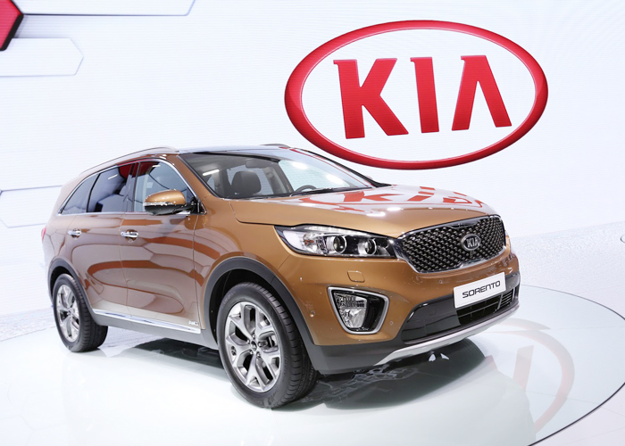 كيا سورينتو 2015 بشكلها الجديد كلياً تظهر رسمياً “صور ومواصفات” Kia Sorento