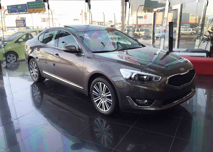 كيا كادينزا 2015 بالتطويرات الجديدة تصل وكالة الجبر "صور واسعار ومواصفات" Kia Cadenza 8